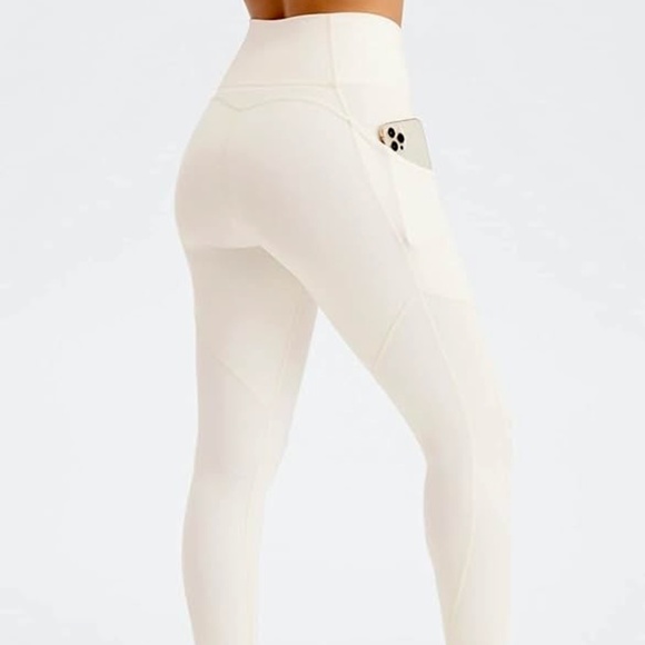Fabletics Pants - Fabletics Women's Oasis PureLuxe High-Waisted White ⅞ Leggings M
